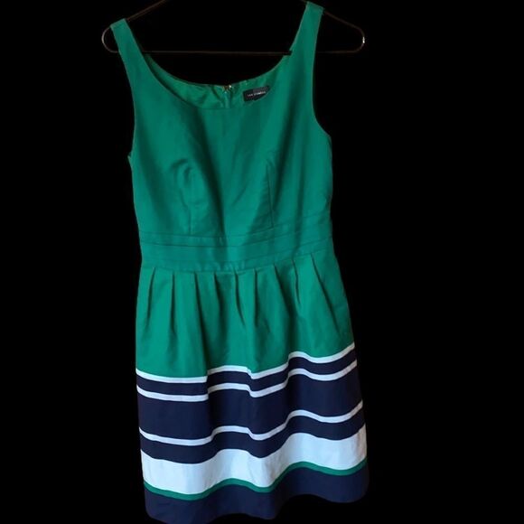 The Limited Green Fit and Flare Dress size 2 - Picture 1 of 6